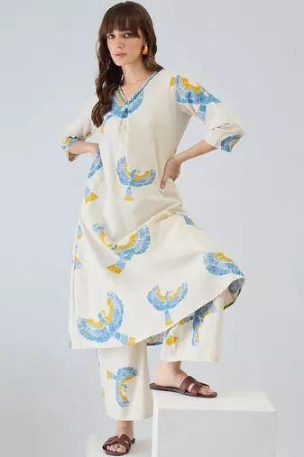 Women Printed Regular Thread Work Pure Cotton Kurta with Trousers