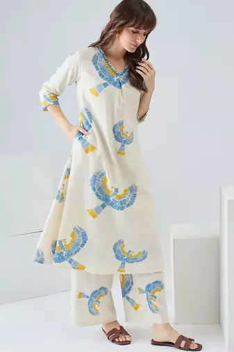 Women Printed Regular Thread Work Pure Cotton Kurta with Trousers