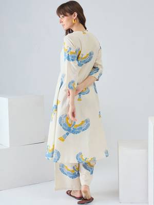 Women Printed Regular Thread Work Pure Cotton Kurta with Trousers 5