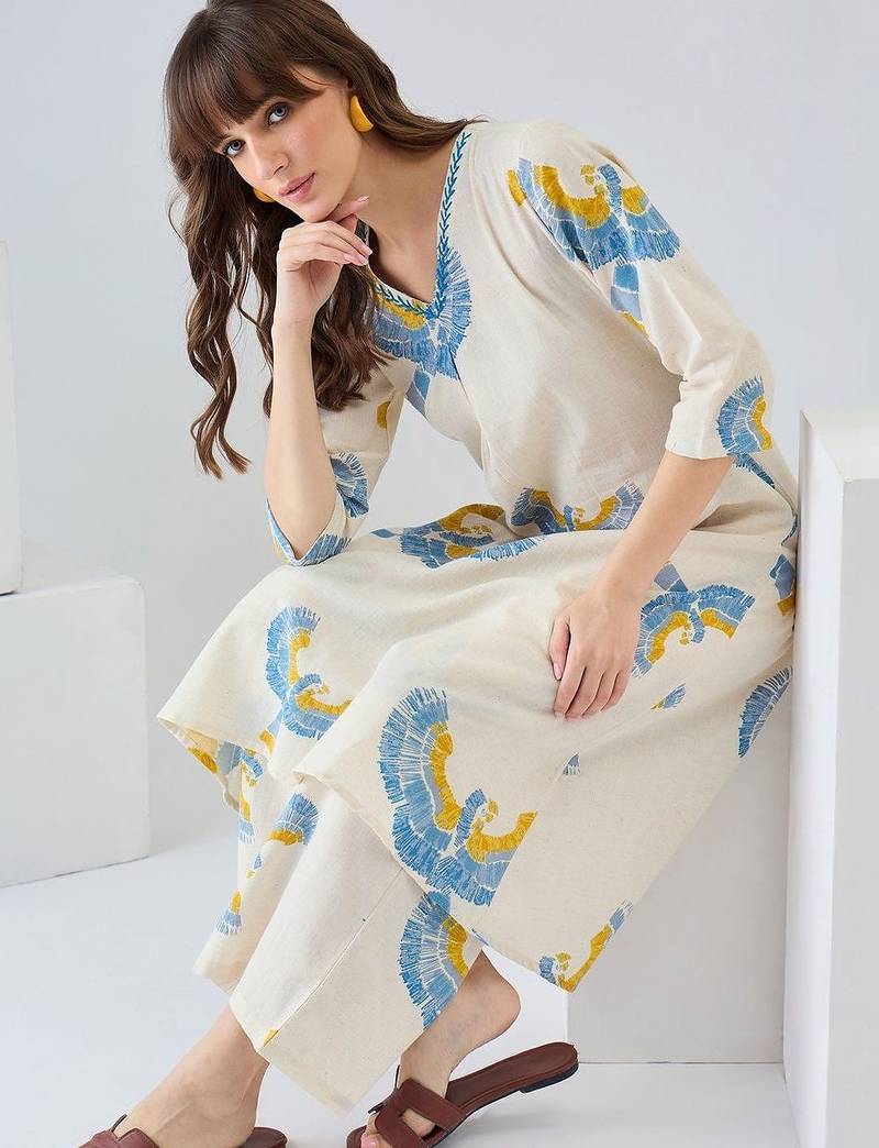 Women Printed Regular Thread Work Pure Cotton Kurta with Trousers