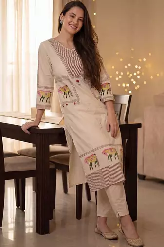women ethnic motifs embroidered regular thread work  cotton kurta with trousers