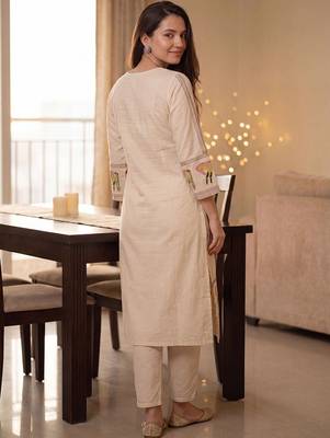 Women Ethnic Motifs Embroidered Regular Thread Work Pure Cotton Kurta with Trousers 4
