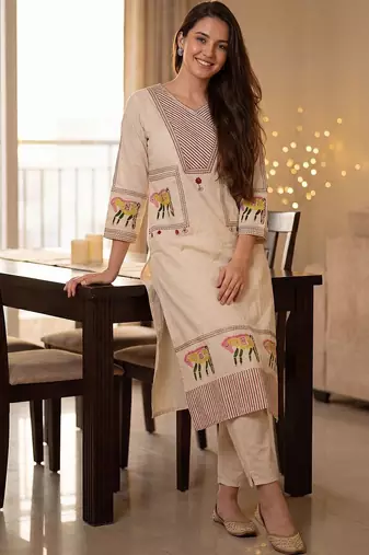 women ethnic motifs embroidered regular thread work  cotton kurta with trousers