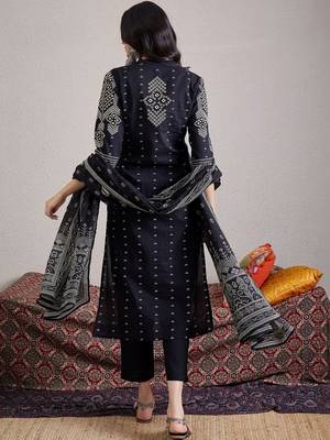 Women Ethnic Motifs Printed Regular Pure Cotton Kurta with Trousers & With Dupatta 3
