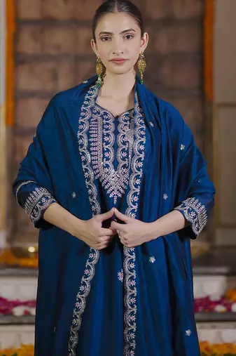 Women Ethnic Motifs Embroidered Regular Kurta with Trousers & With Dupatta