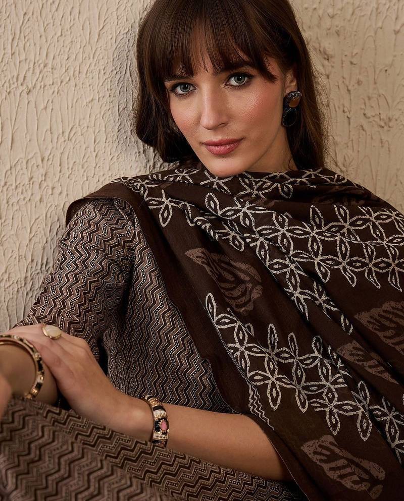 women printed regular  cotton kurta with trousers & with dupatta
