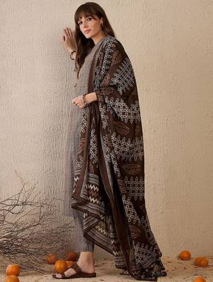women printed regular  cotton kurta with trousers & with dupatta 5