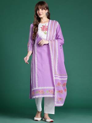 Floral Printed Regular Pure Cotton Kurta with Trousers & Dupatta 1