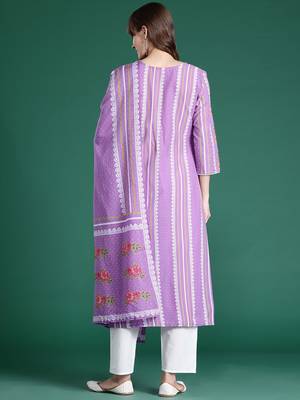 Floral Printed Regular Pure Cotton Kurta with Trousers & Dupatta 7