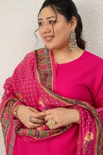Plus Size Ethnic Motifs Regular Thread Work Kurta with Trousers & With Dupatta