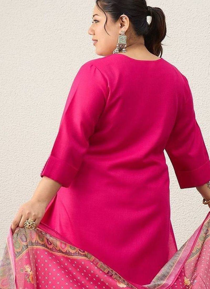 Plus Size Ethnic Motifs Regular Thread Work Kurta with Trousers & With Dupatta