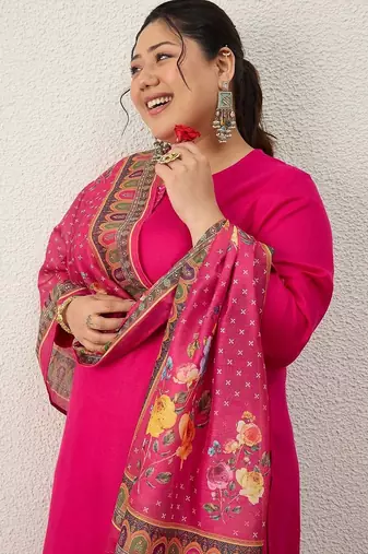 Plus Size Ethnic Motifs Regular Thread Work Kurta with Trousers & With Dupatta