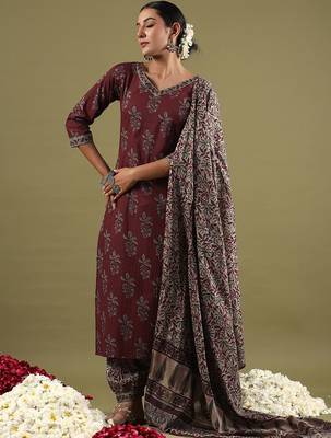 Women Floral Printed Regular Pure Cotton Kurta with Salwar & With Dupatta 1