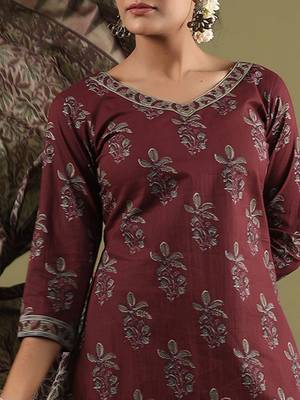 Women Floral Printed Regular Pure Cotton Kurta with Salwar & With Dupatta 2