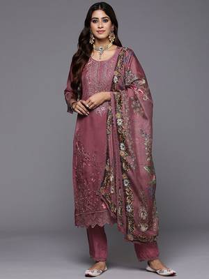 Women Floral Embroidered Regular Thread Work Kurta with Trousers & Dupatta 1