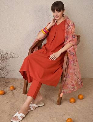 Women Floral Regular Pure Cotton Kurta with Trousers & With Dupatta 1