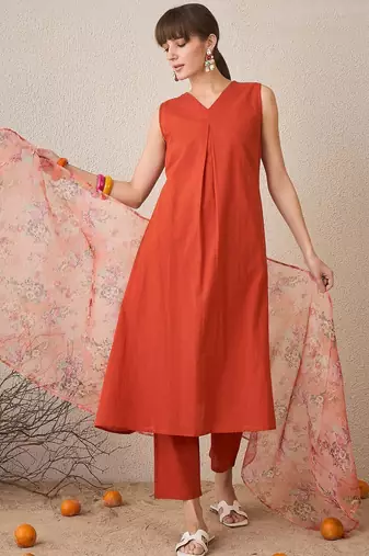 Women Floral Regular Pure Cotton Kurta with Trousers & With Dupatta