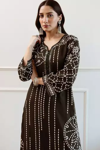 Women Printed Regular Beads and Stones Kurta with Trousers