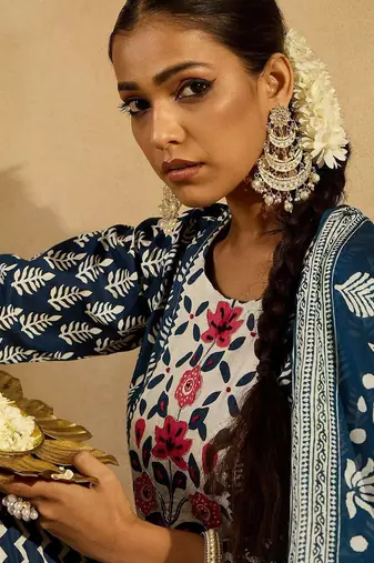Ethnic Motifs Printed Thread Work Pure Cotton Kurta with Trousers & Dupatta