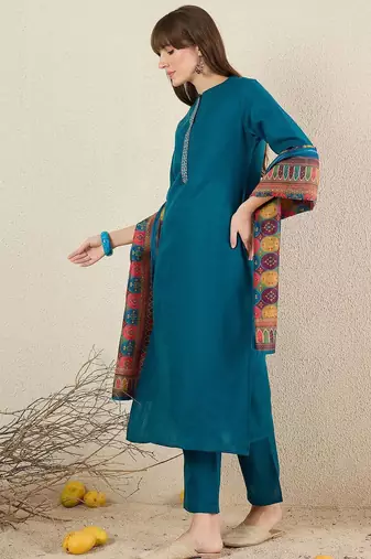 Women Solid Embroidered Kurta with Trousers & Dupatta