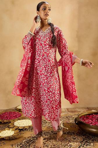 Floral Printed Straight Thread Work Kurta with Trousers & Dupatta