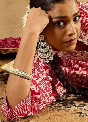 Floral Printed Straight Thread Work Kurta with Trousers & Dupatta 2