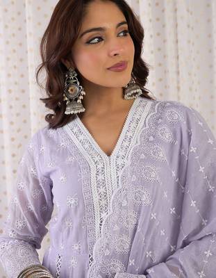 women ethnic motifs thread work  cotton kurta with trousers & with dupatta 2