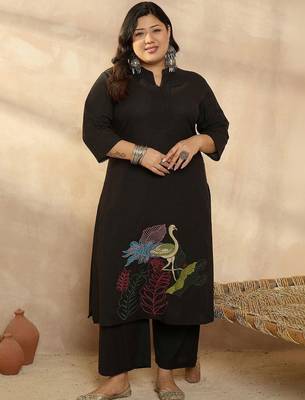 Plus Size Motifs Embroidered Regular Pure Cotton Kurta with Palazzos 2
