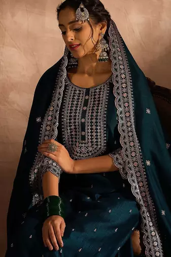 Ethnic Motifs Embroidered Thread Work Straight Kurta With Trousers & Dupatta