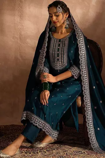 Ethnic Motifs Embroidered Thread Work Straight Kurta With Trousers & Dupatta