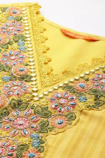 Floral Embroidered Thread Work Linen Kurta with Trousers & With Dupatta