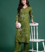 Women Floral Embroidered Thread Work Kurta with Palazzos