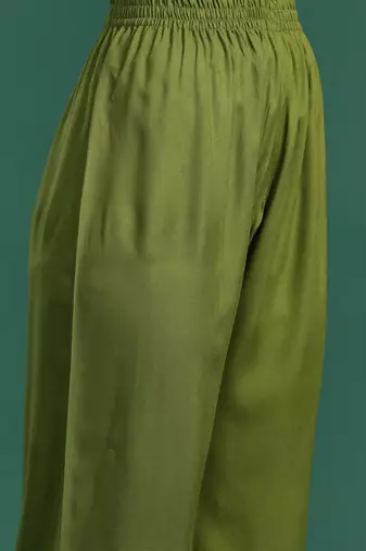 Women Floral Embroidered Thread Work Kurta with Palazzos