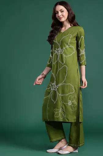 Women Floral Embroidered Thread Work Kurta with Palazzos