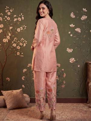 Women Floral Embroidered Regular Thread Work Linen Kurta with Trousers 6