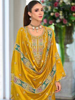 Women Ethnic Motifs Embroidered Kurta with Trousers & Dupatta 3