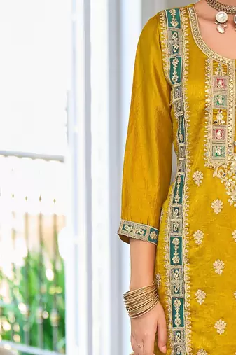 Women Ethnic Motifs Embroidered Kurta with Trousers & Dupatta