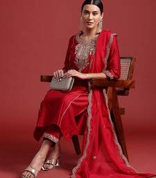 Ethnic Motifs Yoke Design Zari Panelled Liva Kurta With Trousers & Dupatta