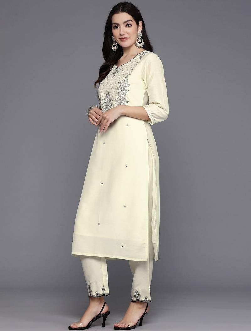 Women Ethnic Motifs Embroidered Regular Thread Work Kurta with Trousers & Dupatta