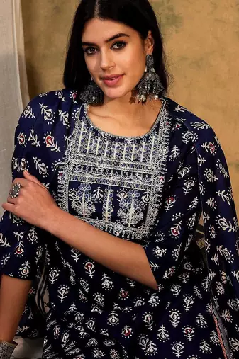 Ethnic Motifs Printed Regular Thread Work Kurta With Trousers & Dupatta