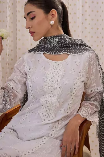 Floral Embroidered Round Neck Pure Cotton Straight Kurta with Trousers & Dupatta