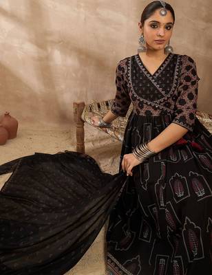 Women Ethnic Motifs Printed Pleated Beads and Stones Pure Cotton Kurta with Trousers & With Dupatta 1
