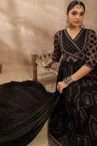 Women Ethnic Motifs Printed Pleated Beads and Stones Pure Cotton Kurta with Trousers & With Dupatta