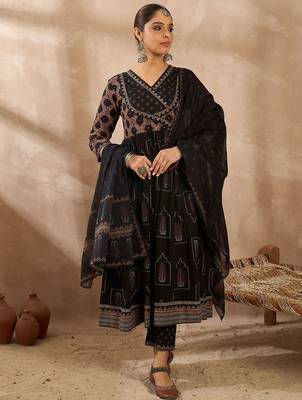 Women Ethnic Motifs Printed Pleated Beads and Stones Pure Cotton Kurta with Trousers & With Dupatta 2