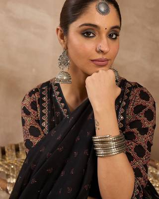 Women Ethnic Motifs Printed Pleated Beads and Stones Pure Cotton Kurta with Trousers & With Dupatta 3