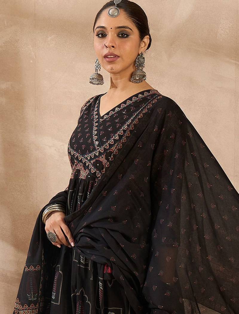 Women Ethnic Motifs Printed Pleated Beads and Stones Pure Cotton Kurta with Trousers & With Dupatta