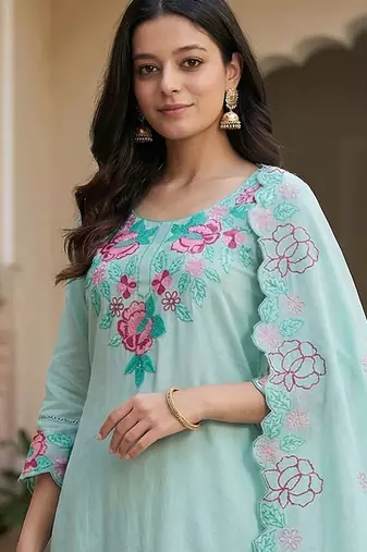 Women Floral Embroidered Regular Thread Work Pure Cotton Kurta with Trousers & With Dupatta
