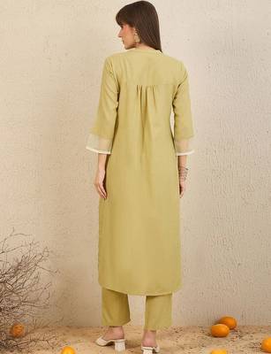 Mandarin Collar Kurta with Trousers 5