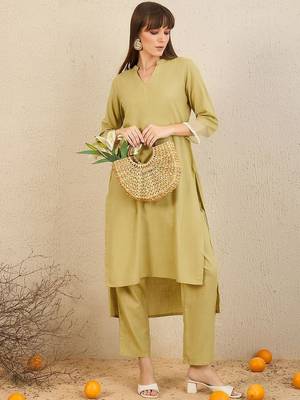 Mandarin Collar Kurta with Trousers 6