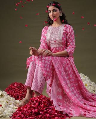 Pink Floral Printed Straight Pure Cotton Kurta With Trousers & Dupatta 3
